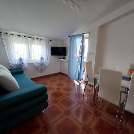 Apartmani Ivana Senj Senj  Phòng bức ảnh