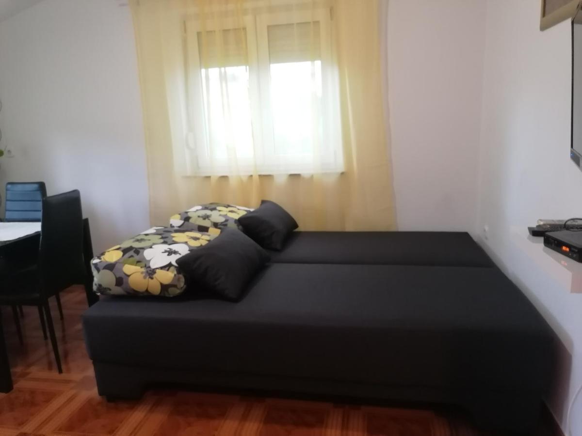 Apartmani Ivana Senj Senj  Ngoại thất bức ảnh