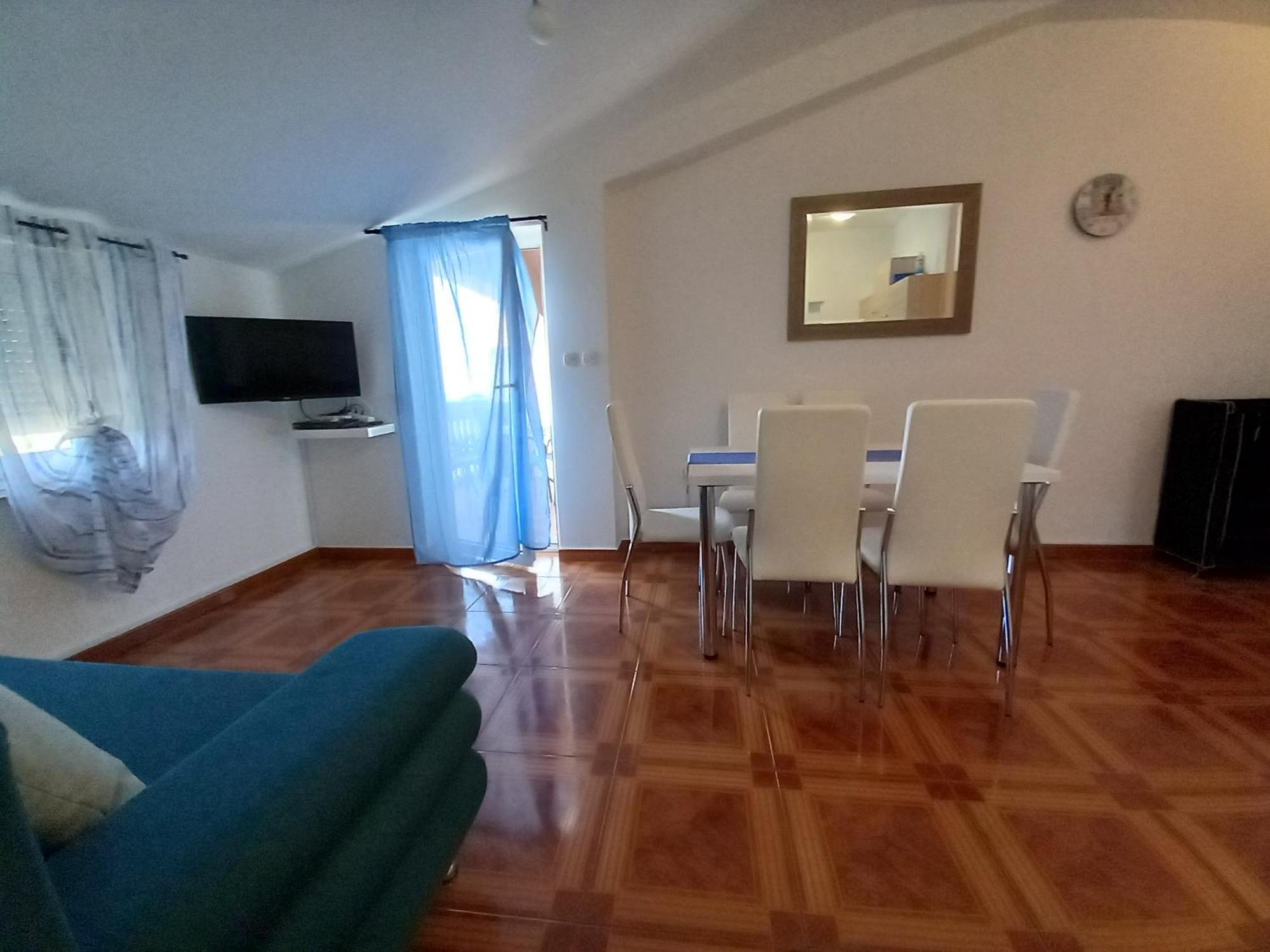 Apartmani Ivana Senj Senj  Phòng bức ảnh